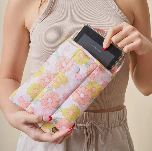 Daisy Craze Peach Kindle Cover